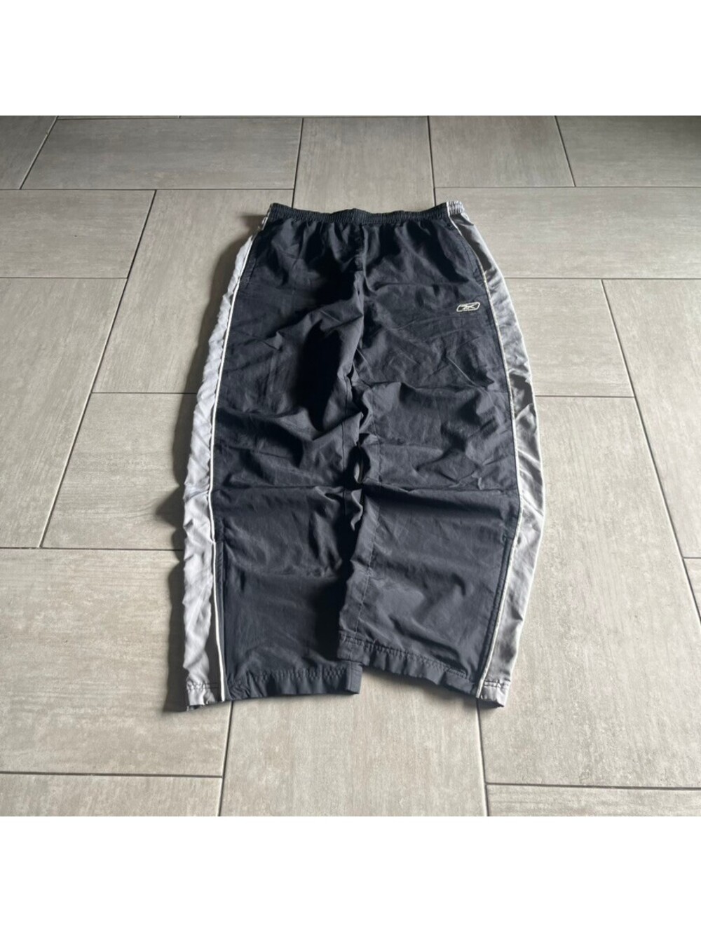 Vintage Reebok Men's Black and Gray Track Pants Size Medium Athletic